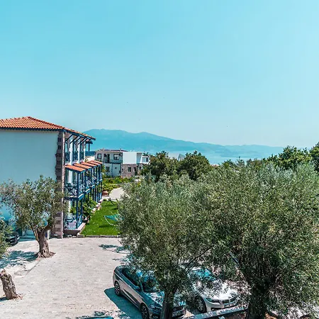 Assos Ayan Hotel 2*