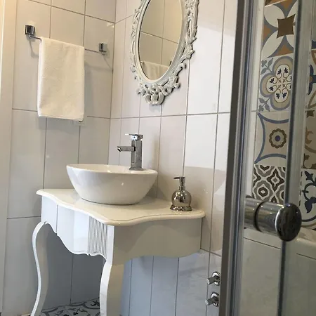 Assos Ayan 2*